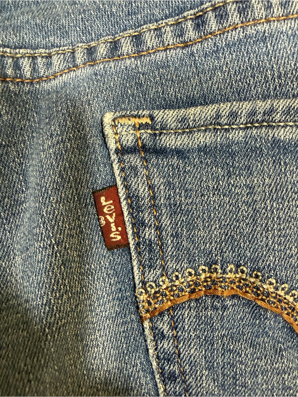 Levi's Women's Bootcut Jeans in Blue Denim - Picture 8 of 8